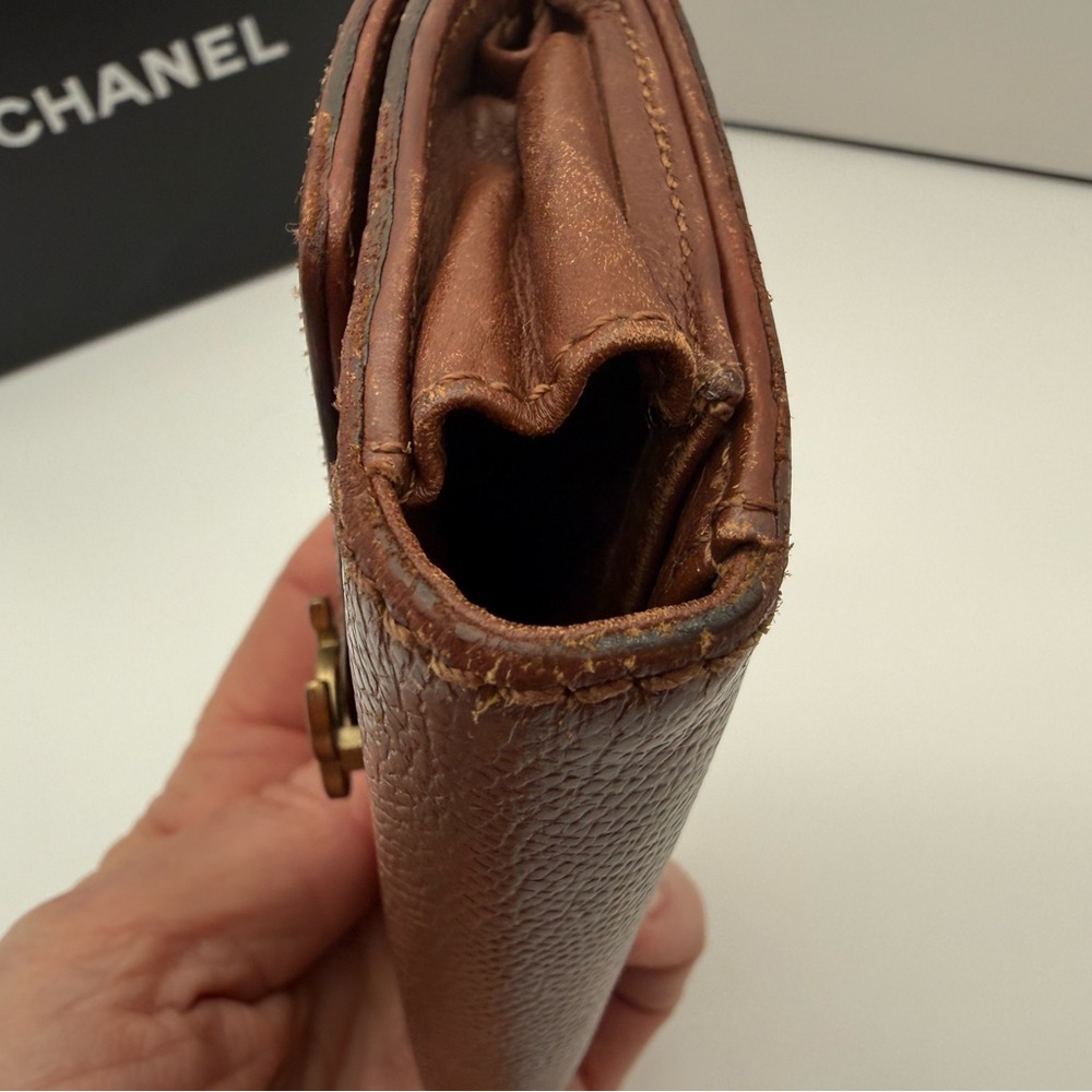 CHANEL Tan Caviar Leather Wallet with Gold Accent - Picture 5 of 15